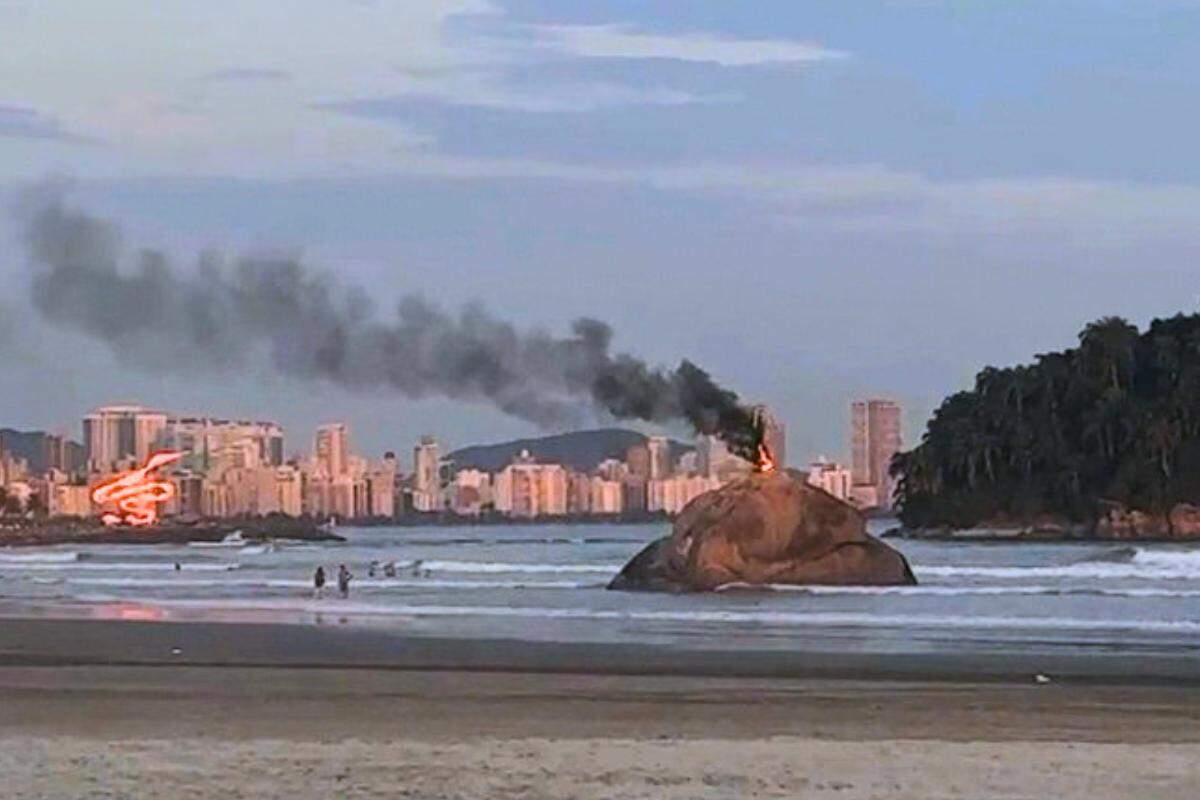 O Corpo de Bombeiros foi acionado e controlou o incêndio rapidamente