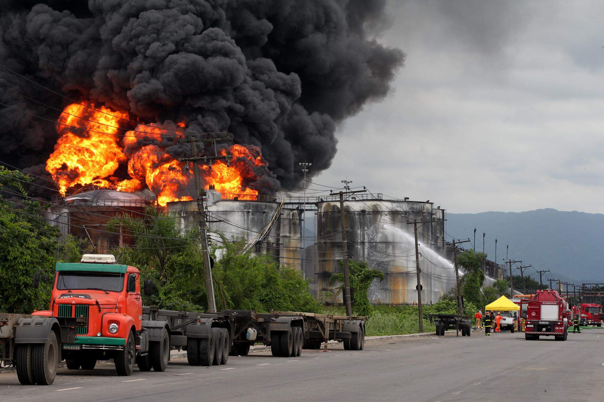 The 2015 fire was caused by an error in the pipelines in Santos, which triggered an explosion and a major blaze in six Ultracargo fuel tanks.