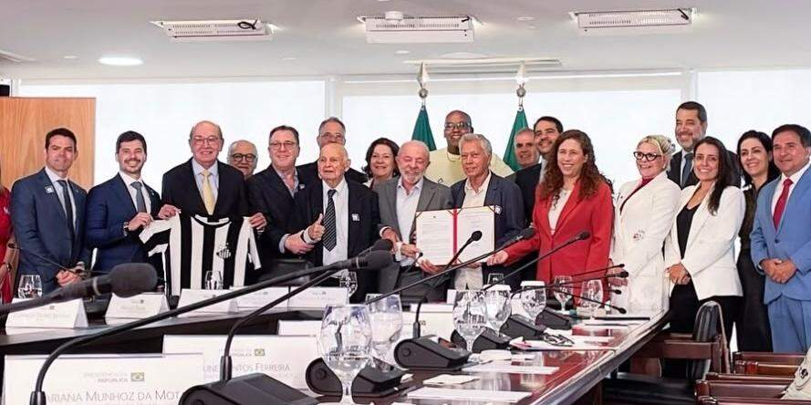 O documento foi assinado pelas autoridades em Brasília