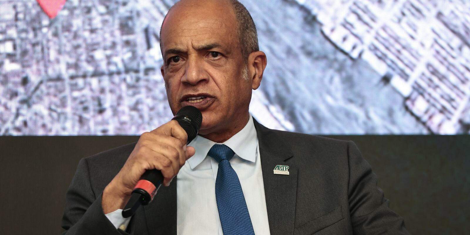 “The problem is excessive regulation or, at times, a lack of adequate technical expertise and regulation that has not been properly discussed or properly assessed”, says Jesualdo Silva, president of Associação Brasileira dos Terminais Portuários (ABTP)