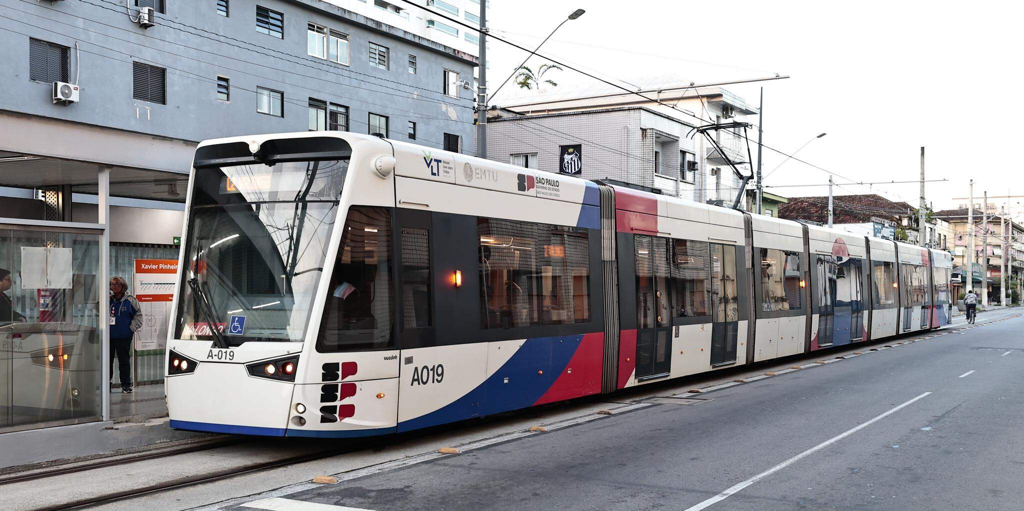 Gratuidade vale para serviços municipais e metropolitanos, como o VLT