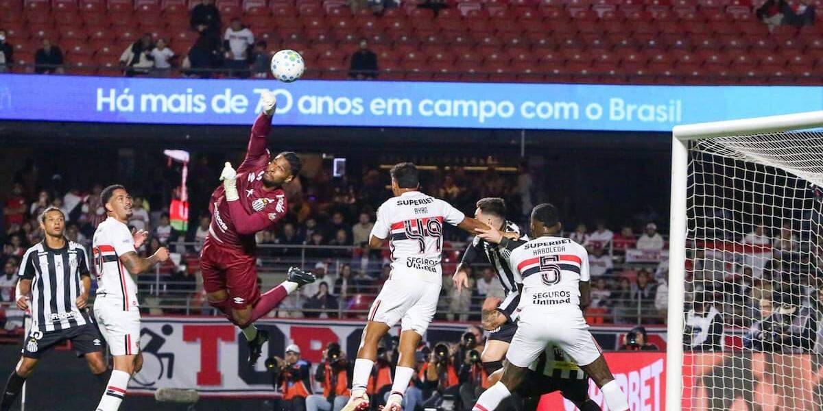 Diógenes teve atuação de gala na vitória de virada sobre o São Paulo, no MorumBis