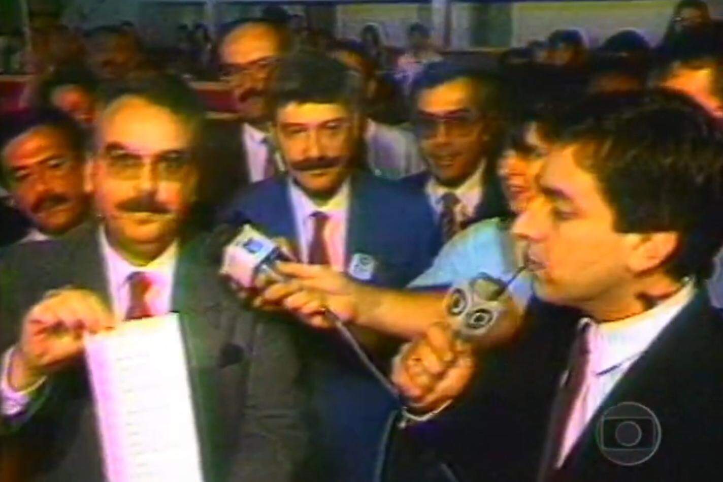 O primeiro voto na eleição de 1989, quando o país retomou as eleições diretas para presidente, foi revelado em São Vicente