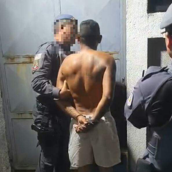 O homem foi capturado pela Polícia Militar em Praia Grande