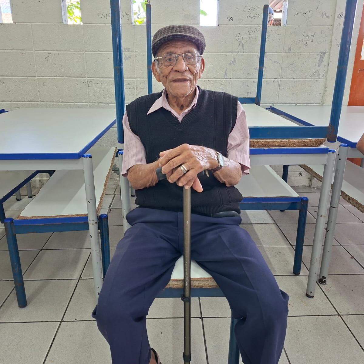 “Nessa idade eu nem quero dinheiro, eu quero poder ajudar as pessoas”, disse o aposentado