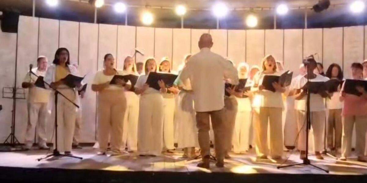 Coral apresenta na 5ª feira o show Forrozeando no Teatro Municipal