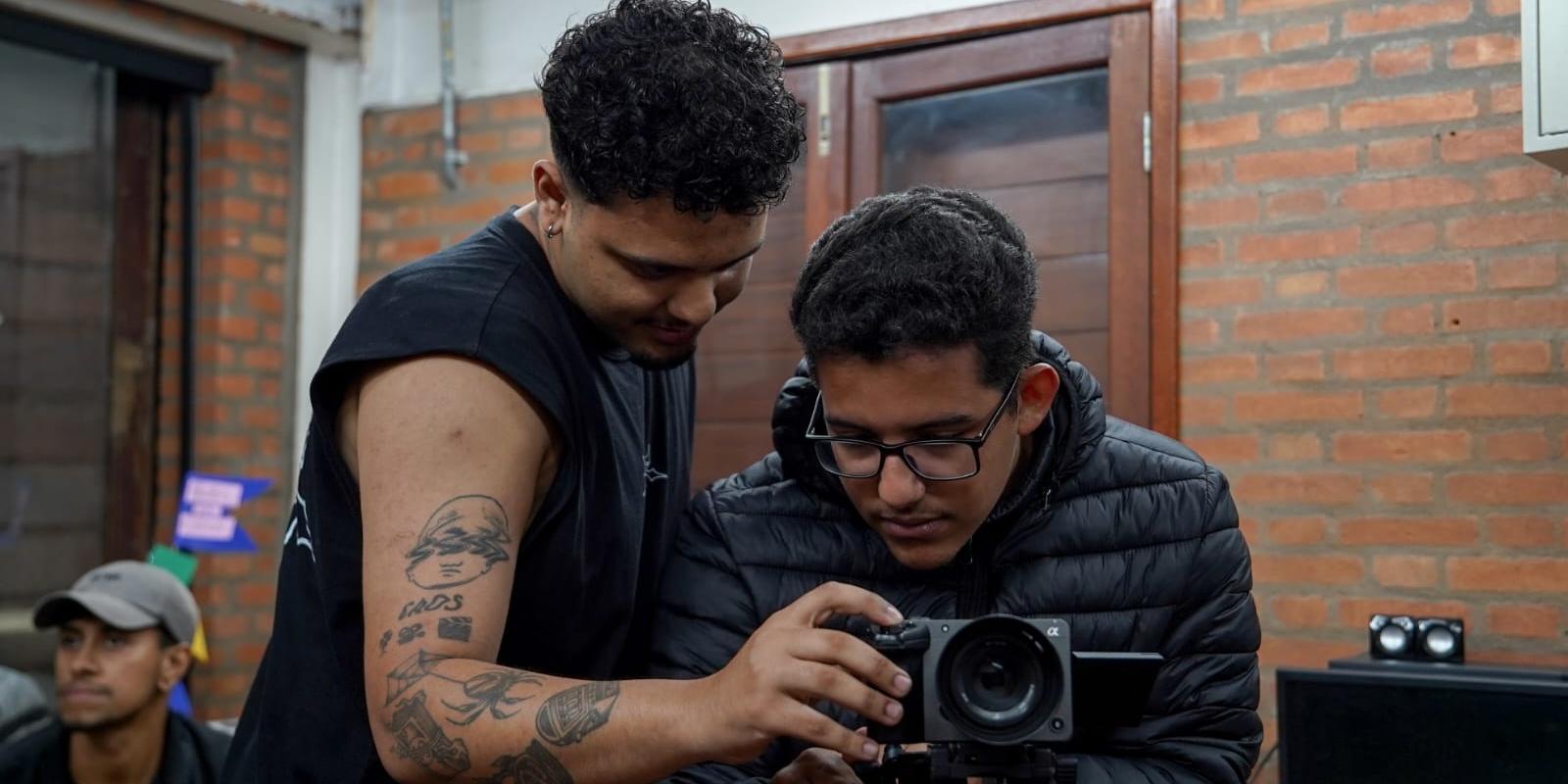 Objetivo é formar e também iniciar uma produção que possa concorrer em festivais pelo mundo