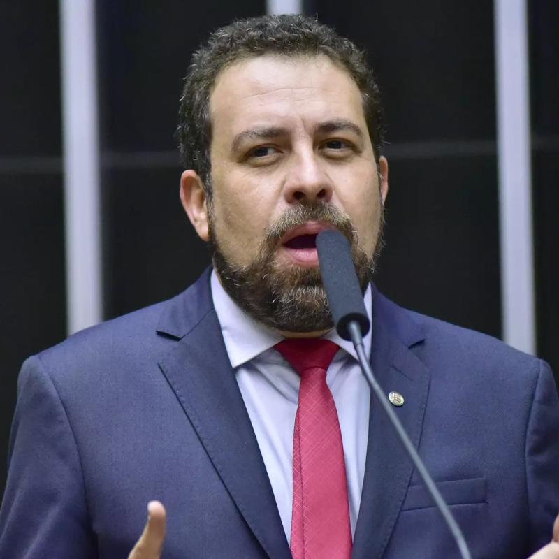 Guilherme Boulos lamenta morte do tio de 80 após atropelamento em São Paulo