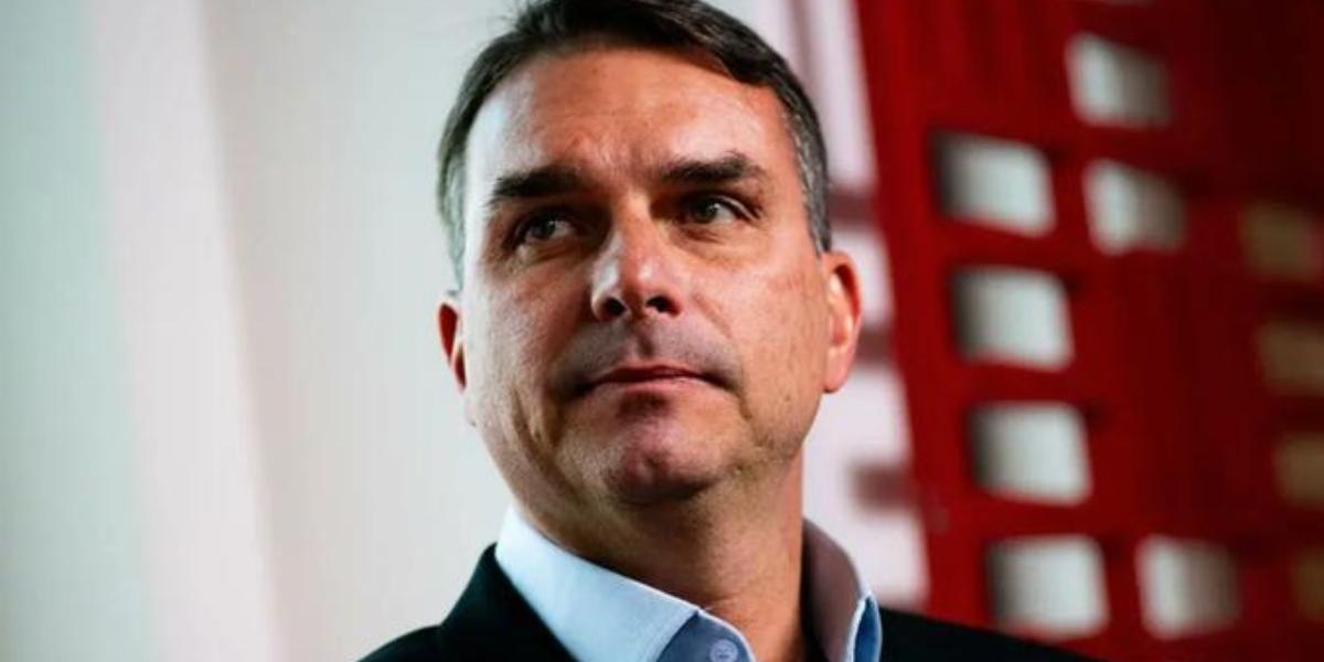 Flávio afirma que respeitará à Constituição