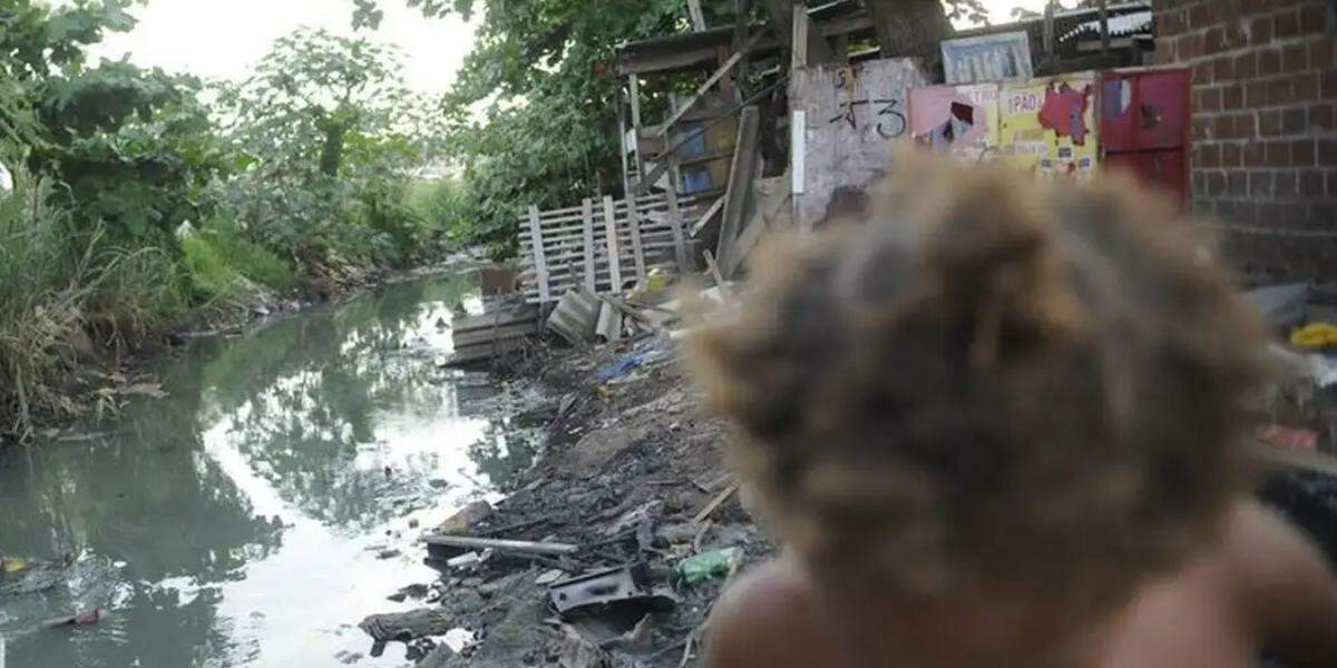 Brasil: 30 milhões de crianças estão expostas aos riscos climáticos