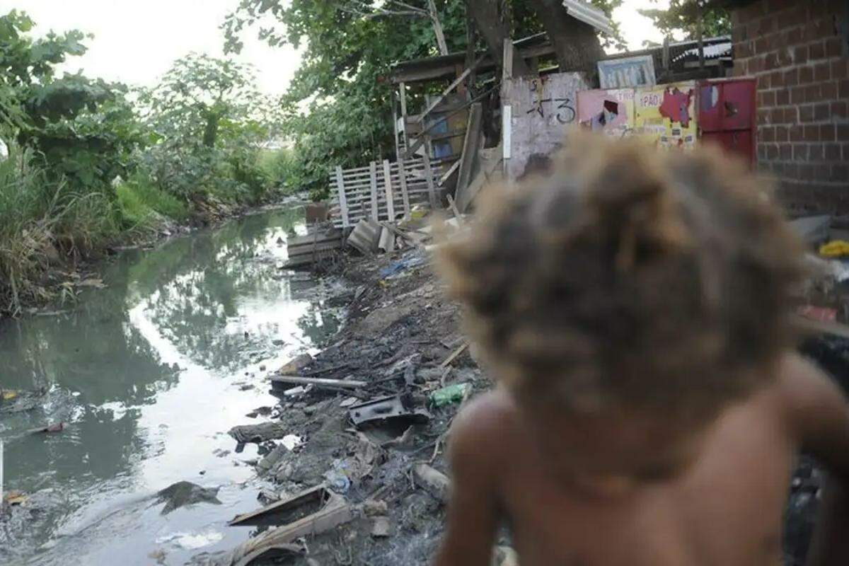 Brasil: 30 milhões de crianças estão expostas aos riscos climáticos