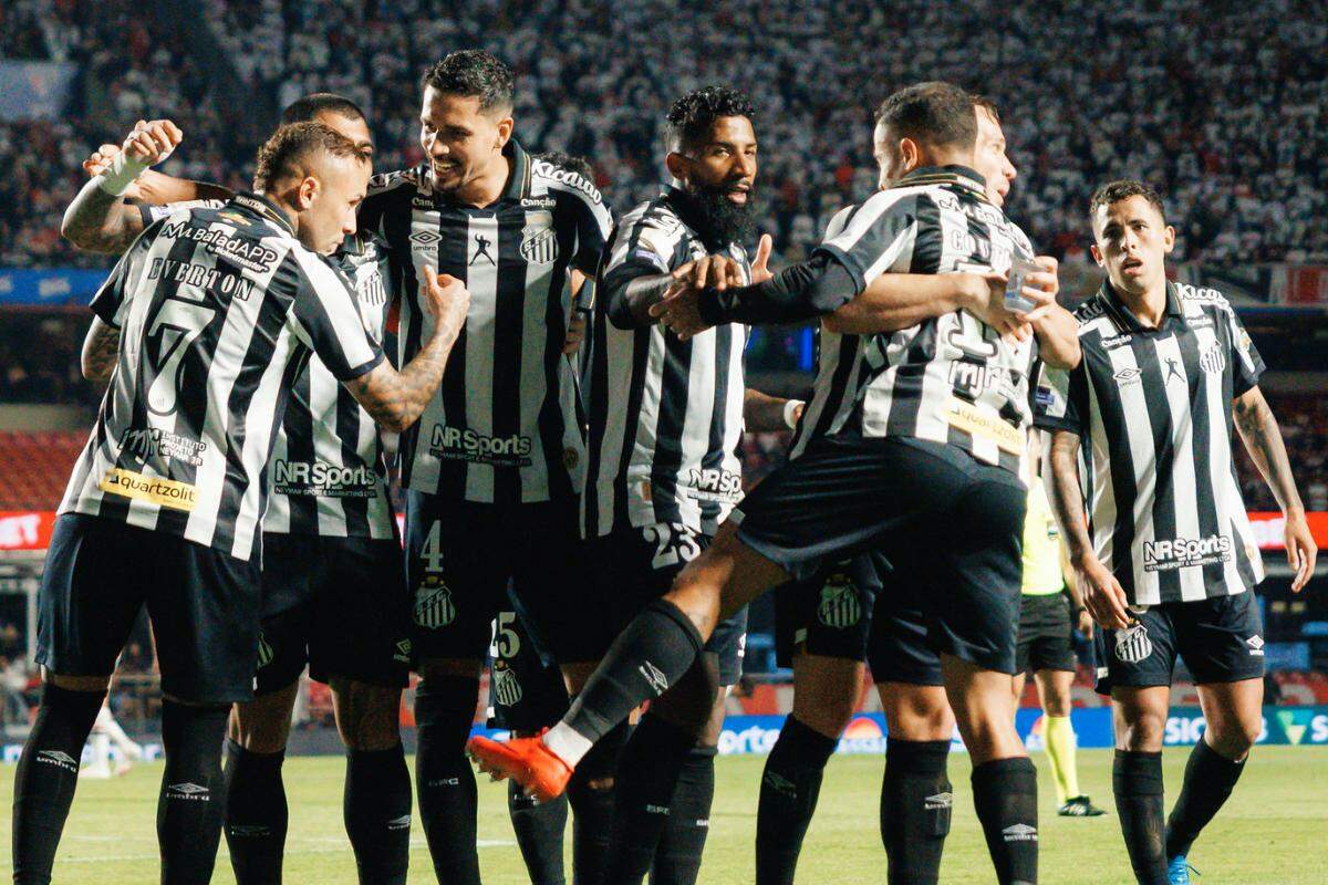 Santos venceu as últimas cinco partidas pelo Brasileirão; a mais recente foi contra o São Paulo, no MorumBis