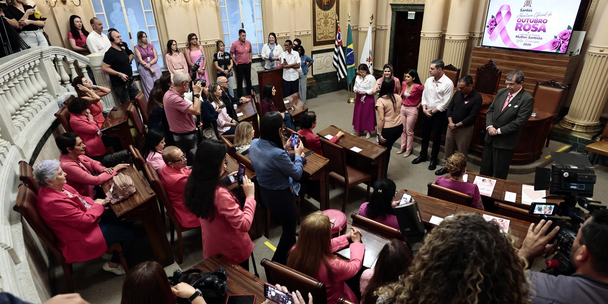 Solenidade de abertura foi nesta quinta-feira (8), no Paço Municipal, no Centro, com prêmio para o Instituto Neo Mama