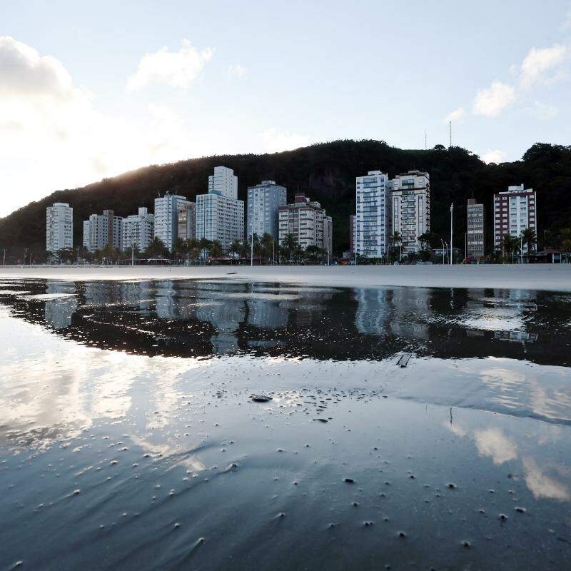 Praias de São Vicente são consideradas impróprias para banho, segundo monitoramento da Cetesb