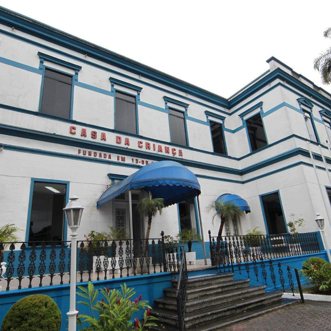 Prédio da Casa da Criança de Santos, na Avenida Rodrigues Alves, não será afetado por obras do túnel