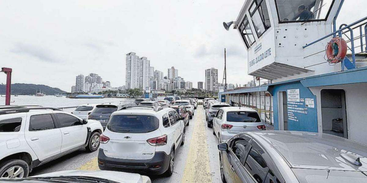 Travessia de balsas entre Santos e Guarujá é uma das 14 linhas que passarão a ter operação privada
