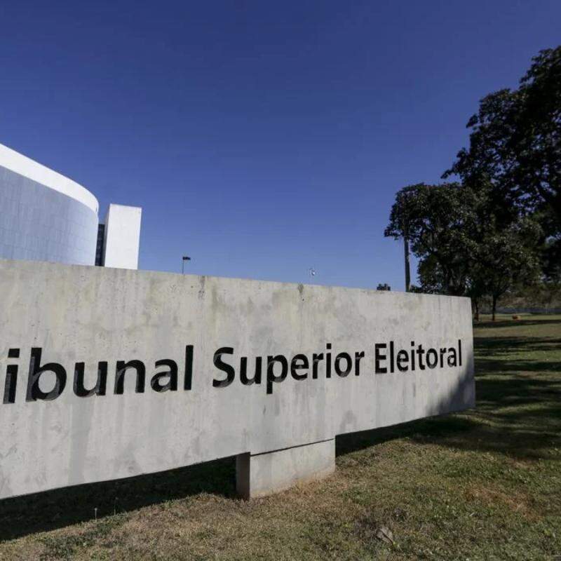 TSE manda suspender site que oferece criptomoedas por apoio a Flávio