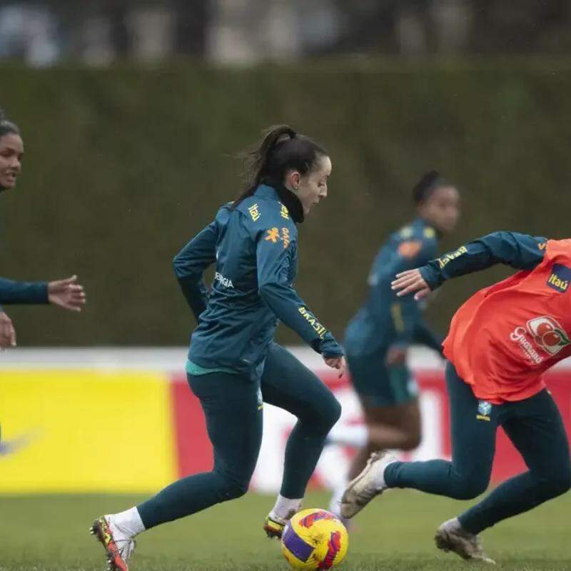 Arthur não definiu a escalação que mandará a campo, mas adiantou que promoverá várias mudanças ao longo dos jogos