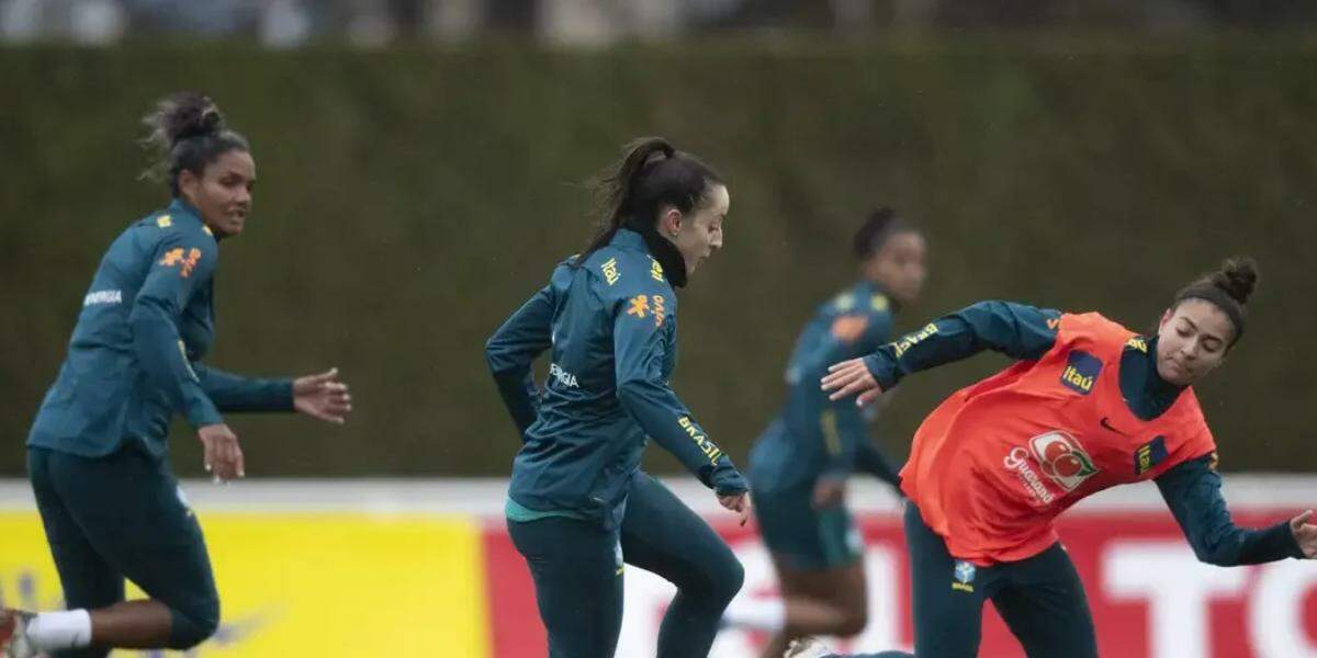 Arthur não definiu a escalação que mandará a campo, mas adiantou que promoverá várias mudanças ao longo dos jogos