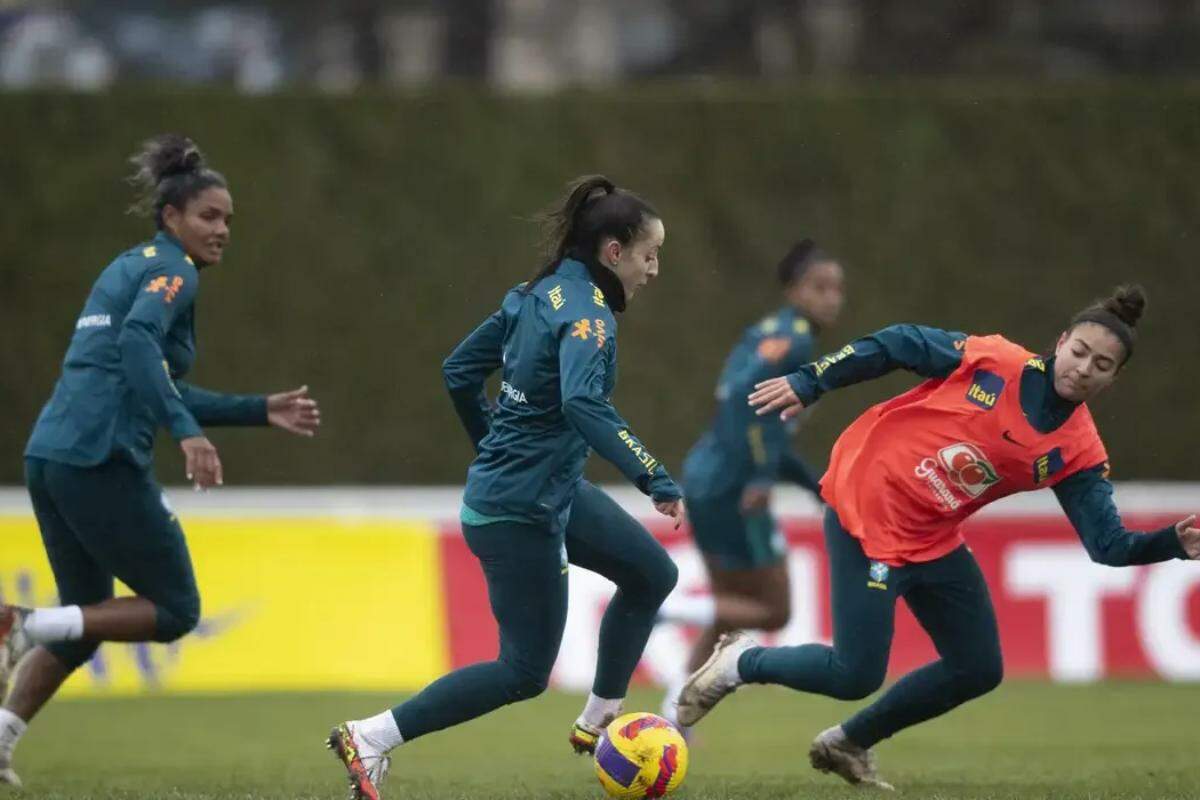 Arthur não definiu a escalação que mandará a campo, mas adiantou que promoverá várias mudanças ao longo dos jogos