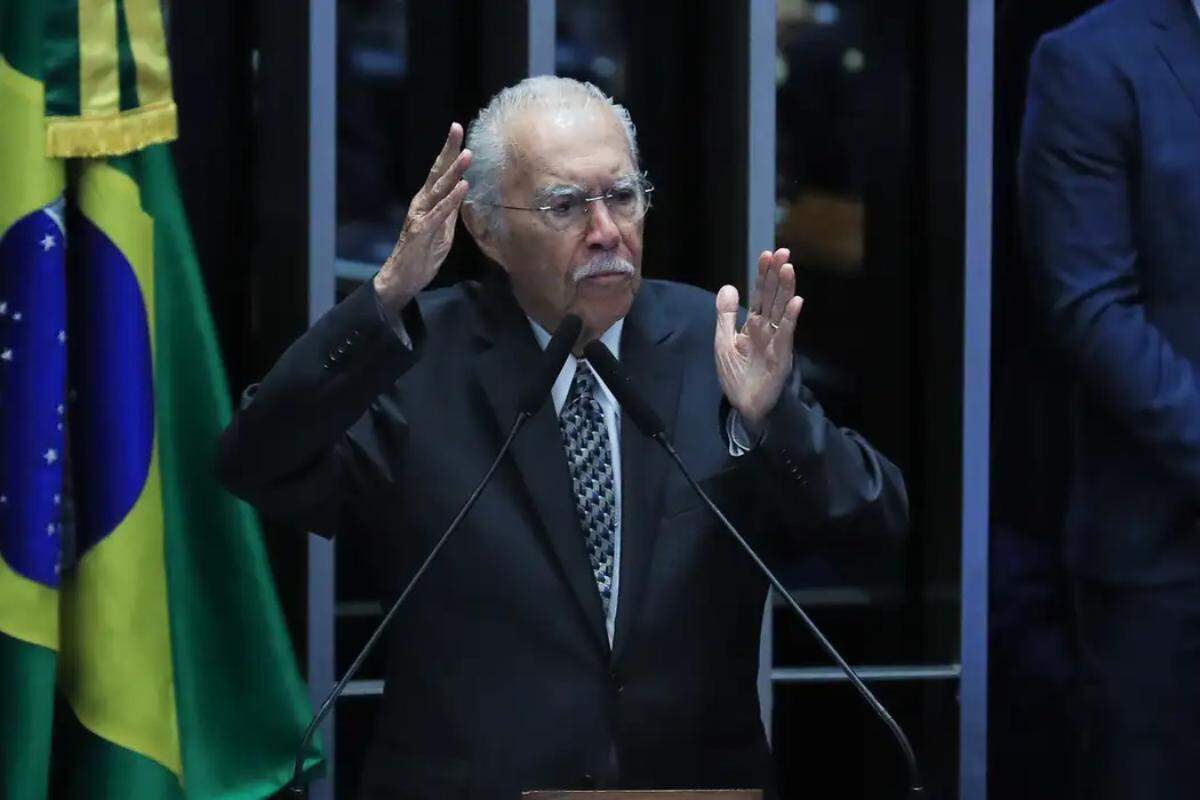 Ex-presidente foi submetido a um procedimento cirúrgico abdominal que transcorreu sem intercorrências