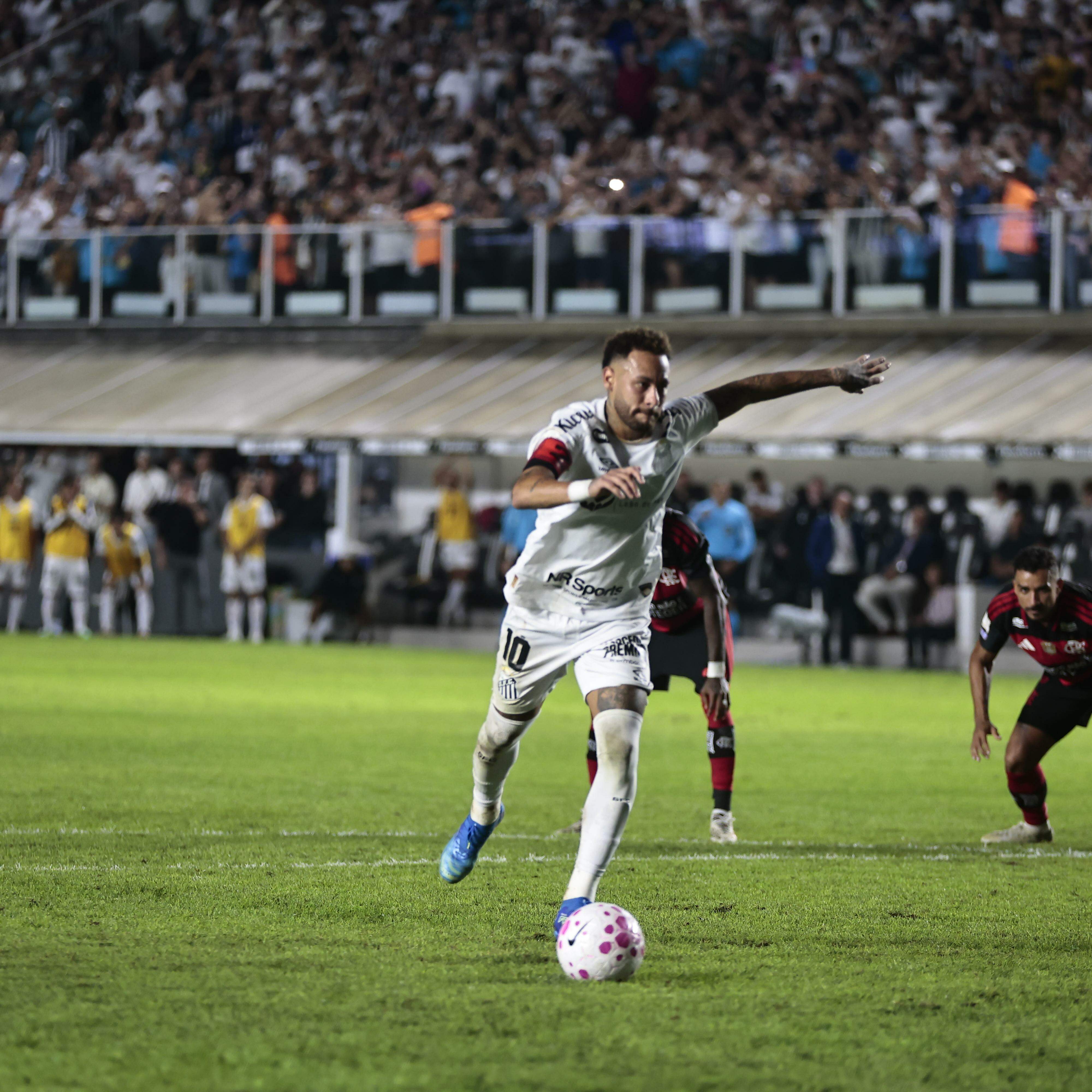 Jogador fez os dois gols do empate contra o Flamengo, quarta passada, na Vila