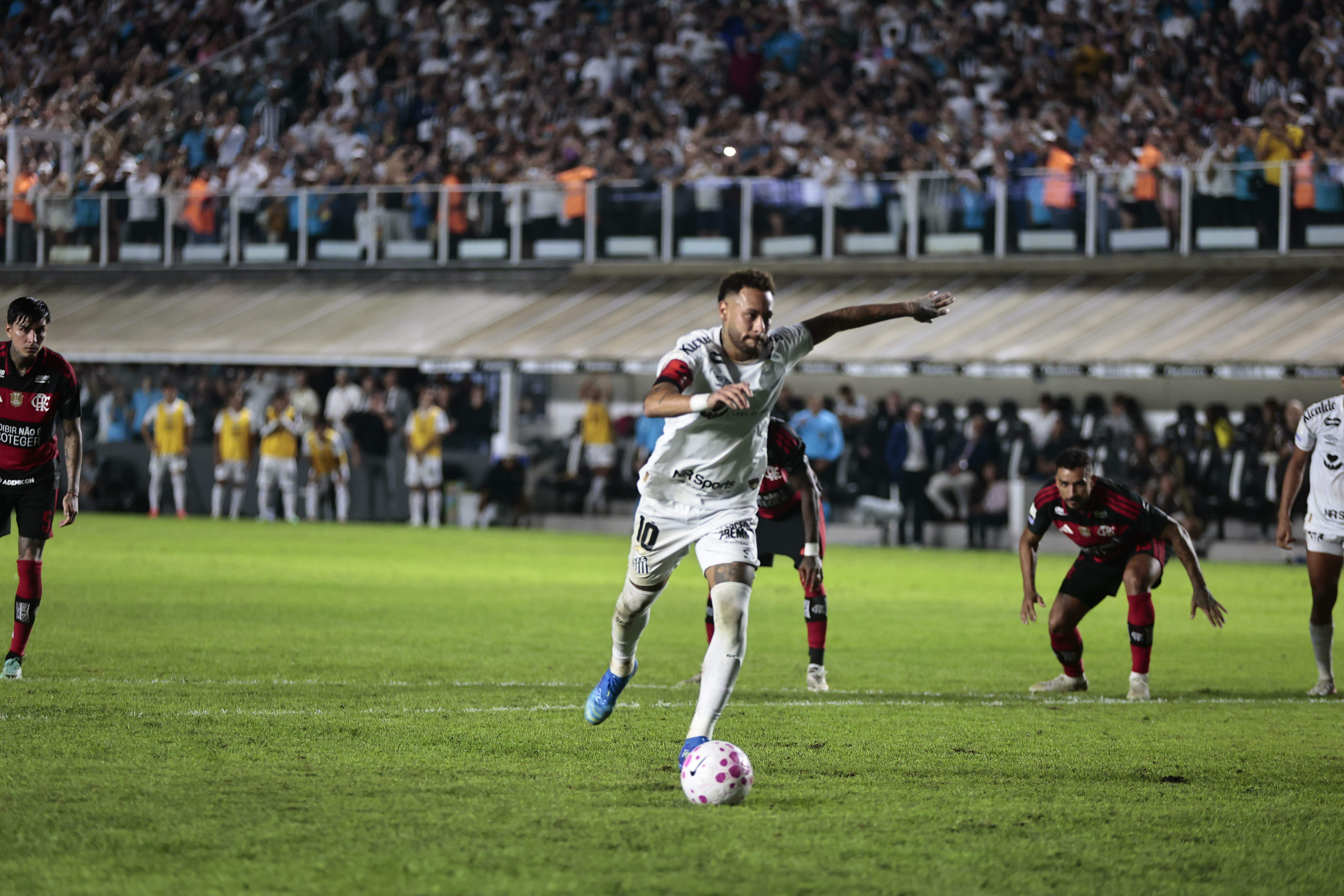 Jogador fez os dois gols do empate contra o Flamengo, quarta passada, na Vila