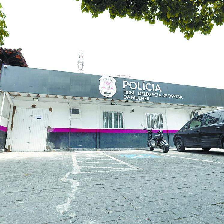 Delegacia de Defesa da Mulher (DDM) de Guarujá está localizada na Rua Washington, 227, na Vila Maia