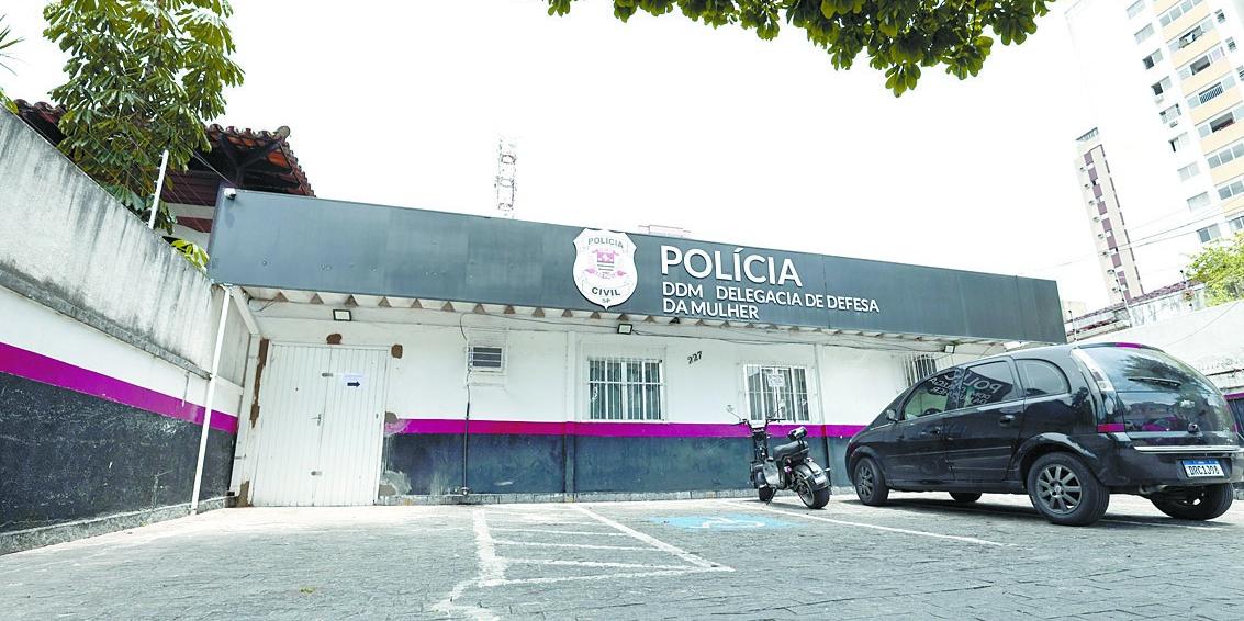 Delegacia de Defesa da Mulher (DDM) de Guarujá está localizada na Rua Washington, 227, na Vila Maia