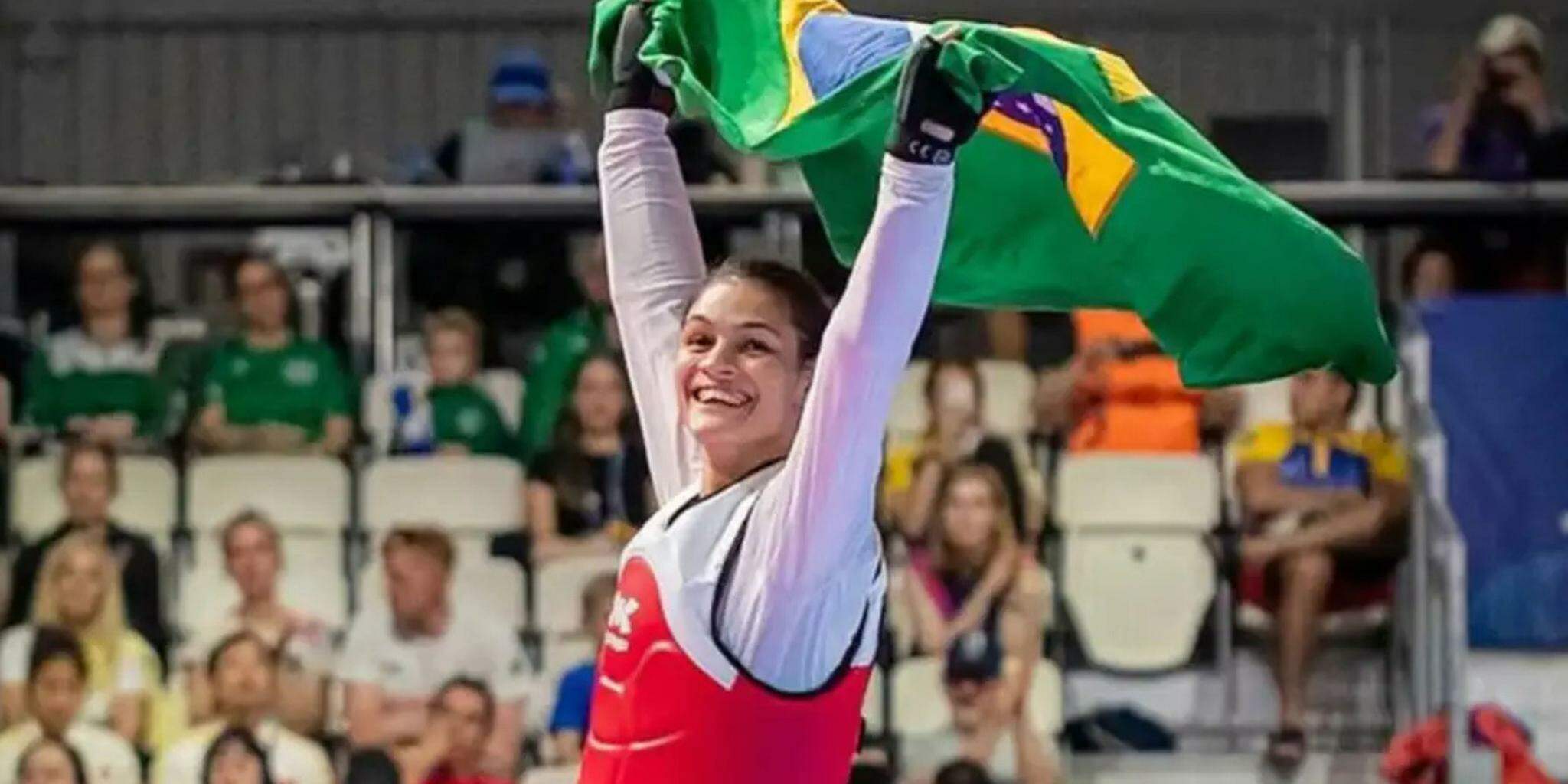Maria Clara Pacheco é ouro em 3ª etapa do Grand Prix de taekwondo
