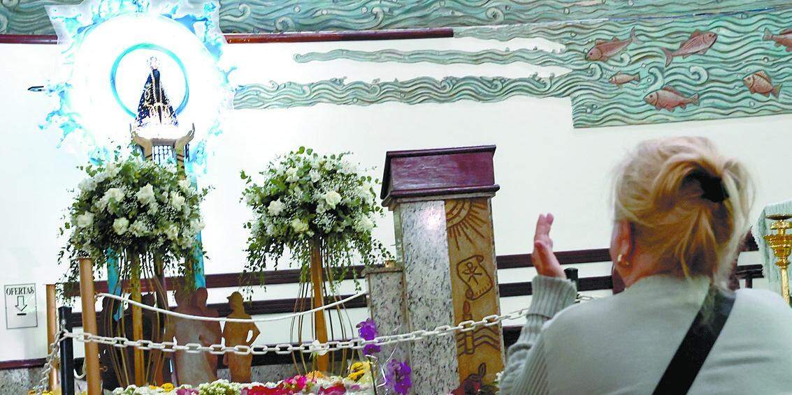 Missas, procissões e homenagens vão reunir milhares de devotos em igrejas da Baixada Santista