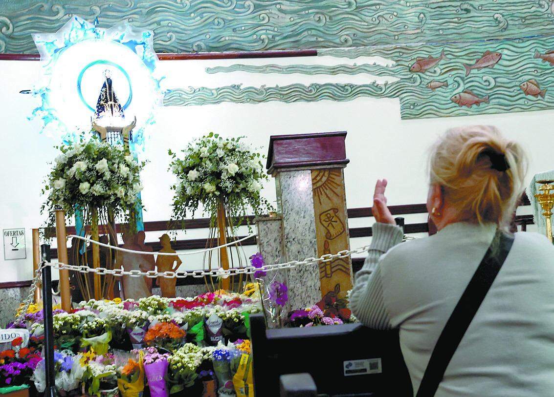 Missas, procissões e homenagens vão reunir milhares de devotos em igrejas da Baixada Santista