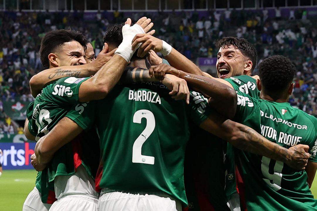 Palmeiras faz 4, atropela o Corinthians e ganha moral para decisão na Libertadores