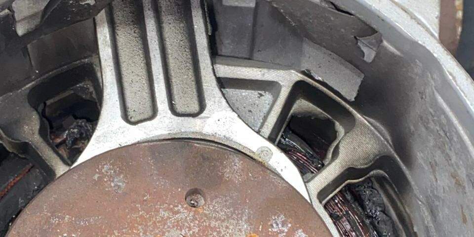 Motor de um compressor de um consultório dentário foi danificado