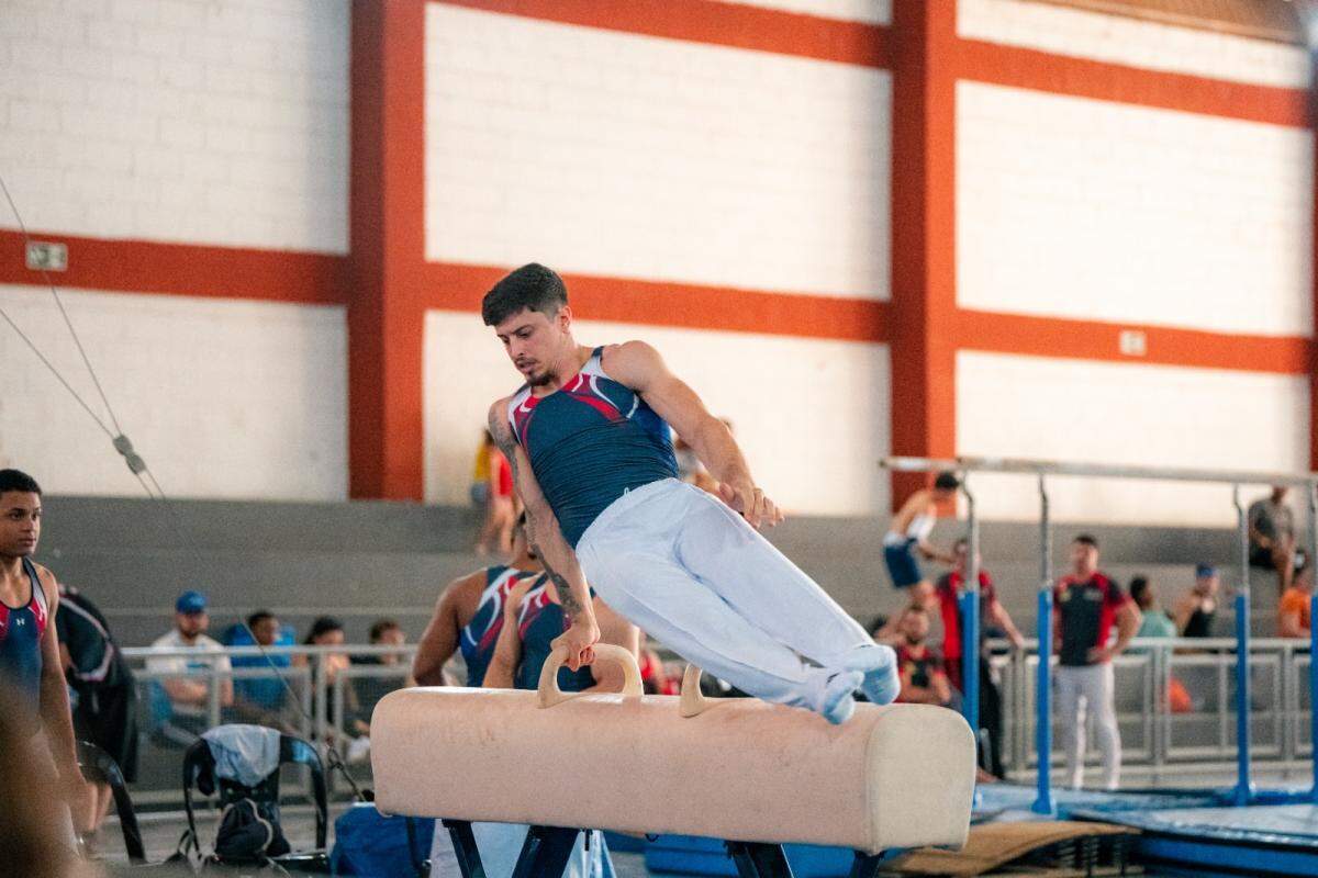 Rodrigo Sampaio, de Santos, levou cinco medalhas de ouro, uma de prata e uma de bronze em Votuporanga