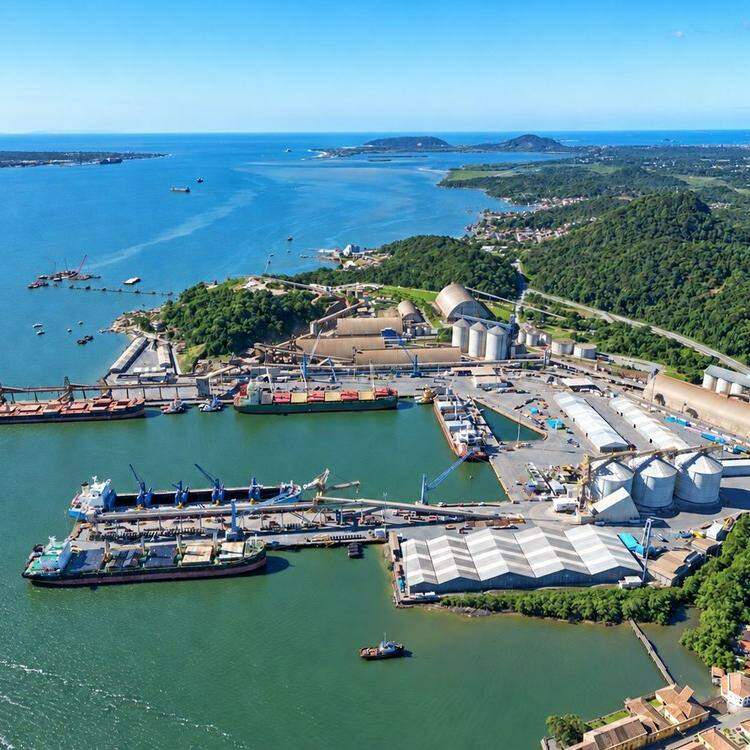 In São Francisco do Sul, the terminal will be used to handle steel products and fertilizers