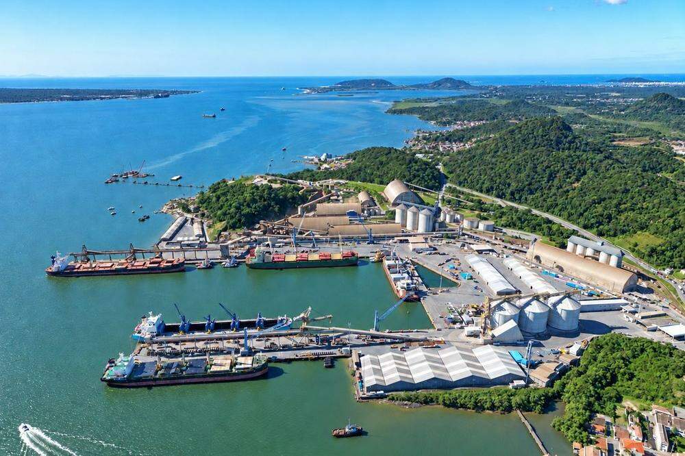 In São Francisco do Sul, the terminal will be used to handle steel products and fertilizers