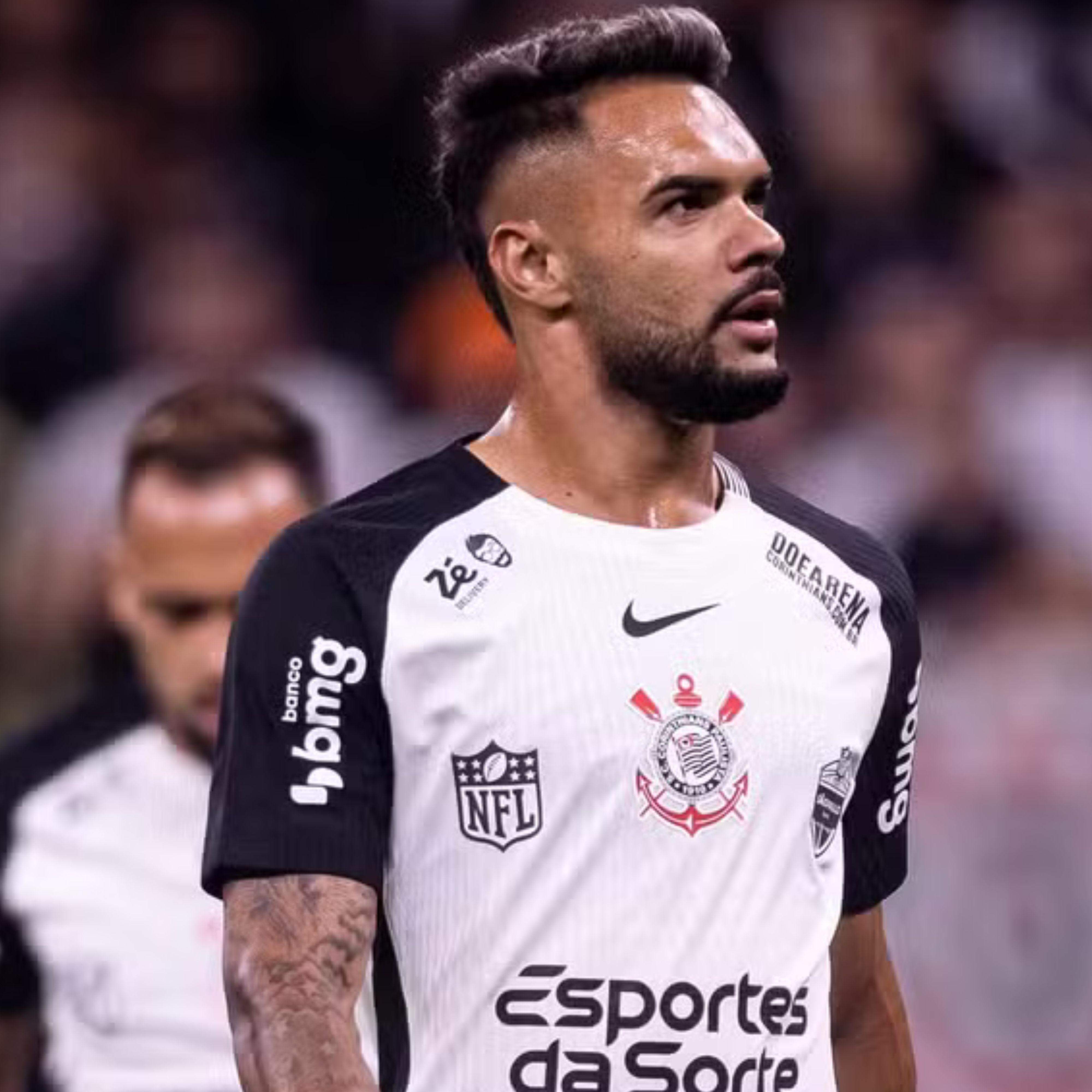 Raniele tem lesão no joelho constatada e se torna mais um desfalque para Seedorf no Corinthians