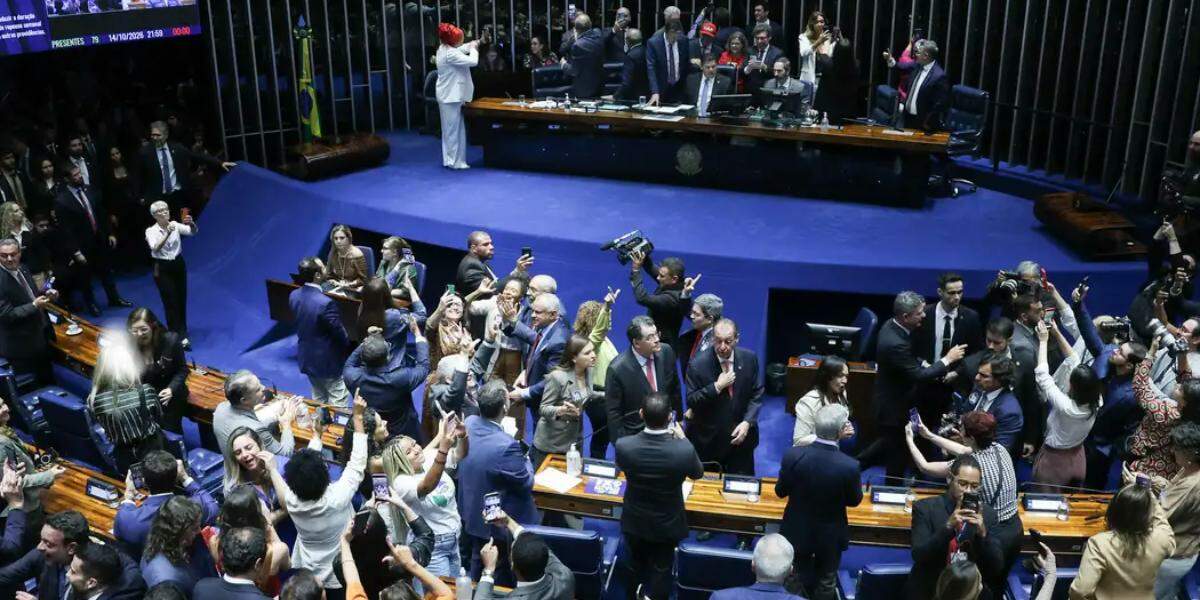 Imprensa destacou que a votação saiu antes do 2° turno das eleições