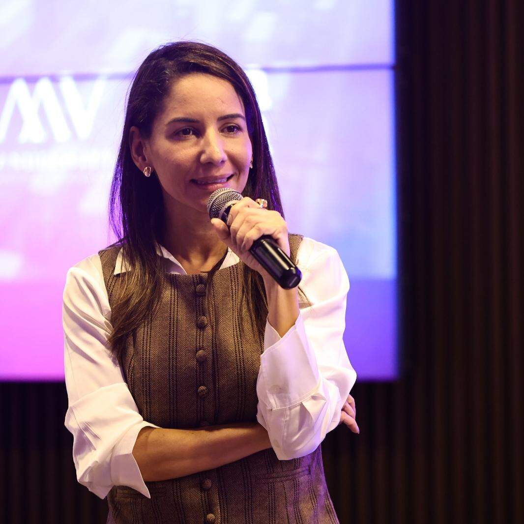 Flávia defende maior conectividade no setor