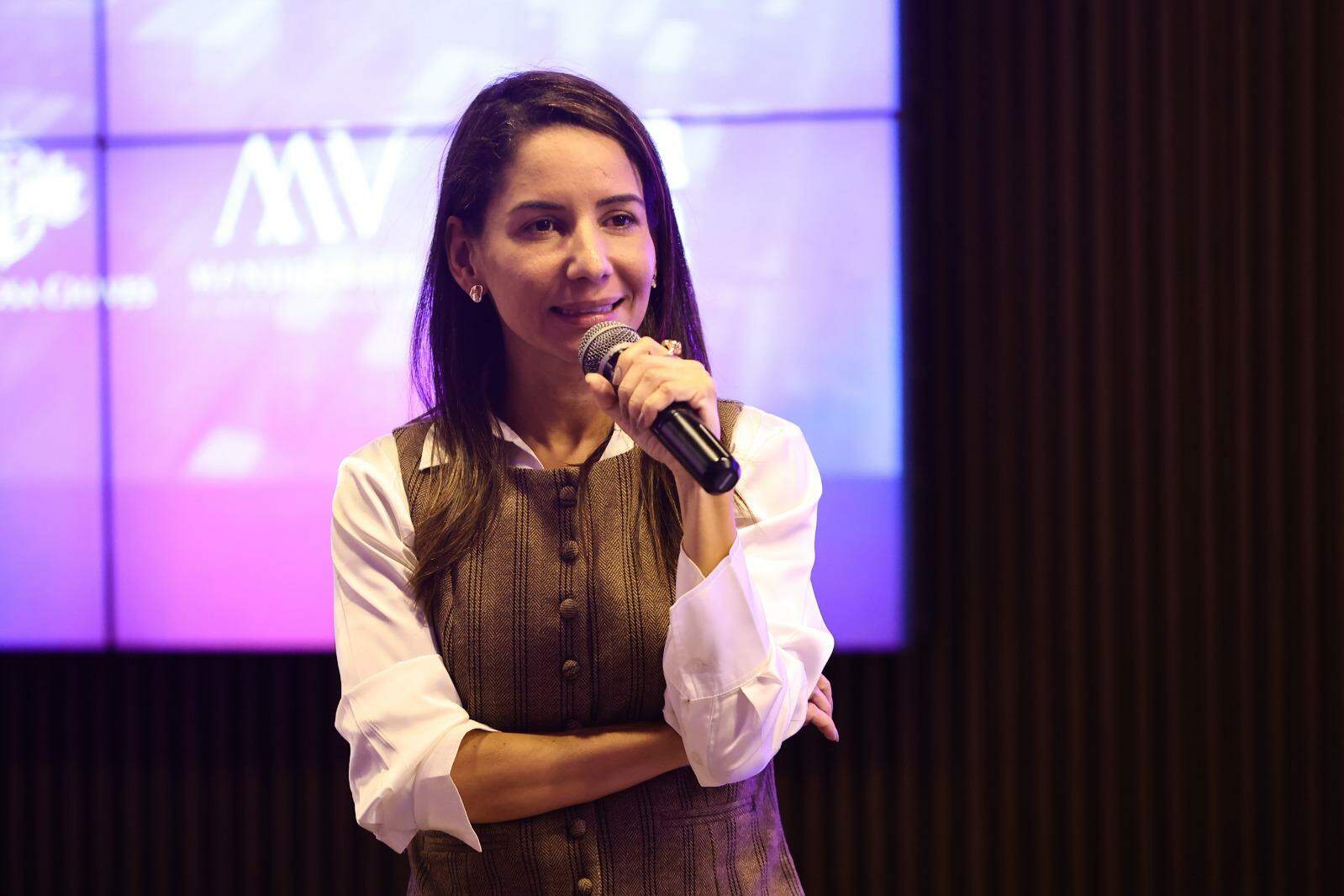 Flávia defende maior conectividade no setor