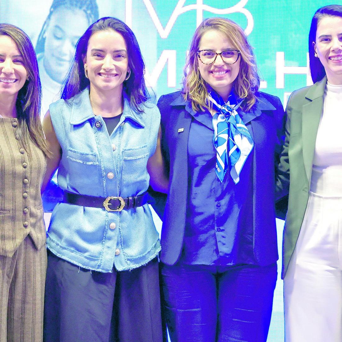 Flávia Takafashi, ao lado de Gabriela Costa, Cynthia Ruas e Danielle Bernardes, debateram cadeia logística
