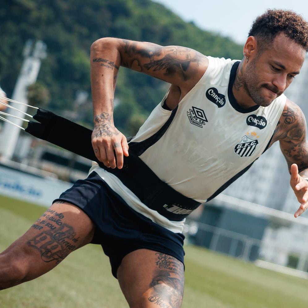 Após desfalcar o time contra o Atlético-MG, Neymar volta ao Peixe no domingo contra o Fluminense, no Maracanã