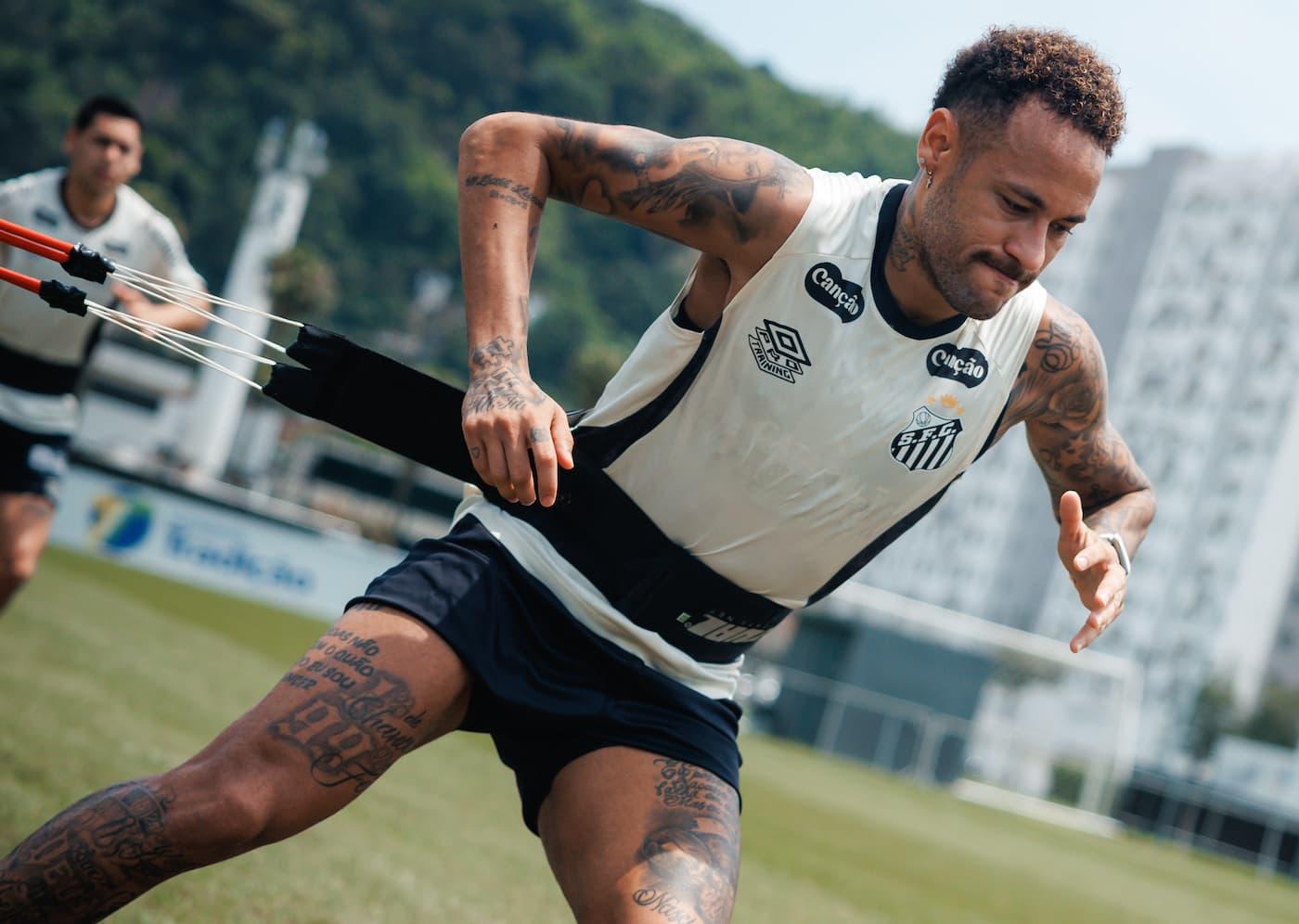 Após desfalcar o time contra o Atlético-MG, Neymar volta ao Peixe no domingo contra o Fluminense, no Maracanã