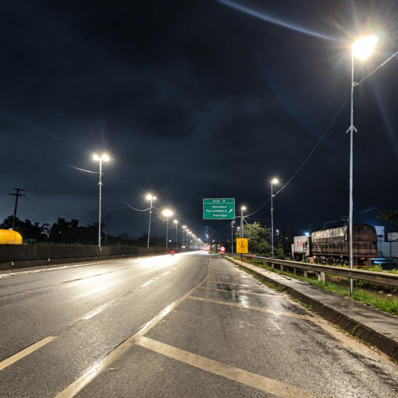 Iluminação completa foi instalada na Rodovia SPA-248, em Guarujá