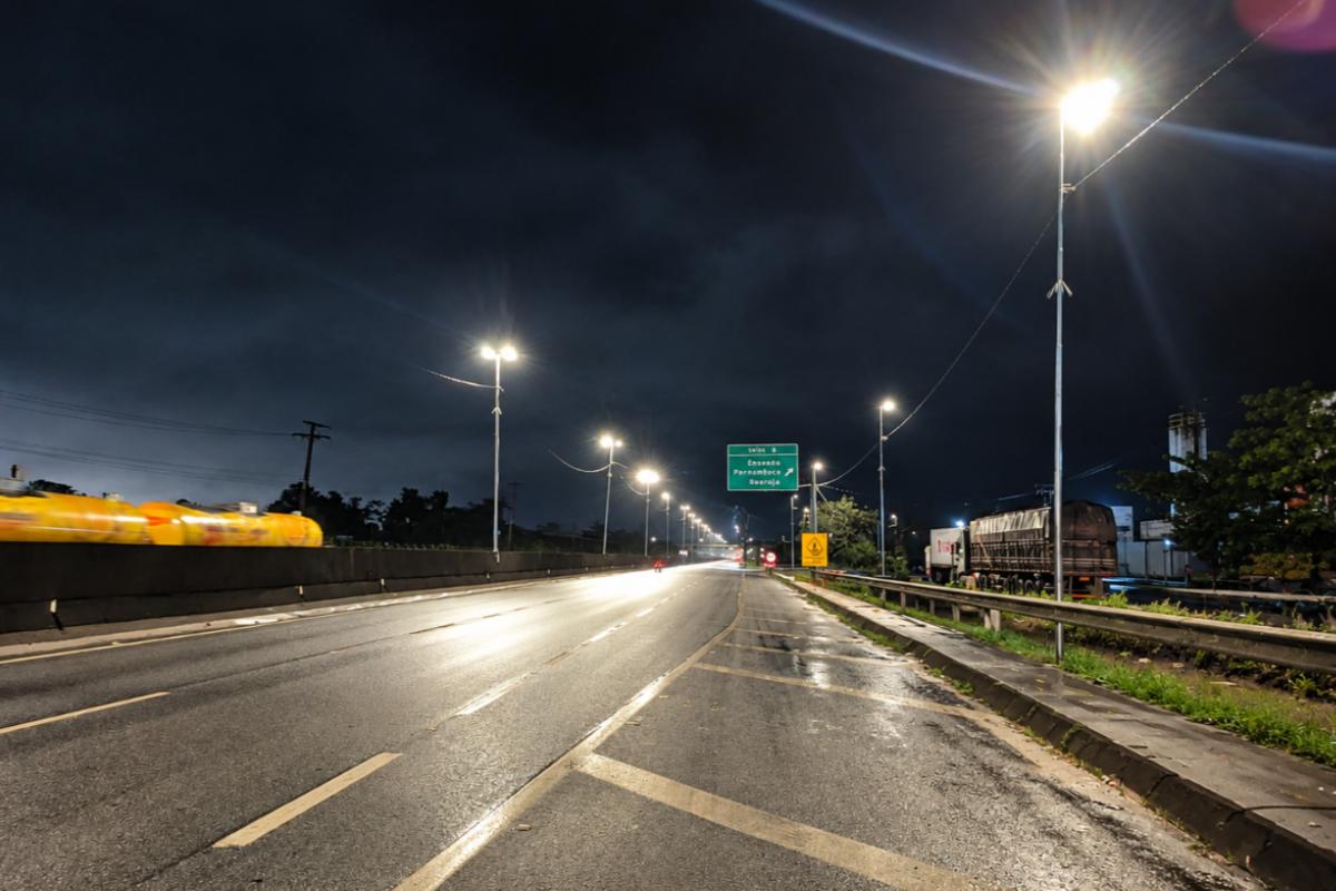 Iluminação completa foi instalada na Rodovia SPA-248, em Guarujá