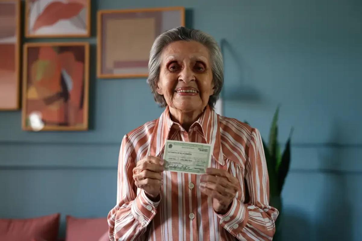 A abstenção de eleitores com mais de 70 anos caiu quase 10 pontos percentuais no primeiro turno