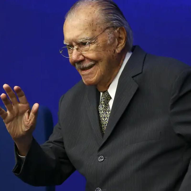 Desde setembro, Sarney foi internado outras duas vezes