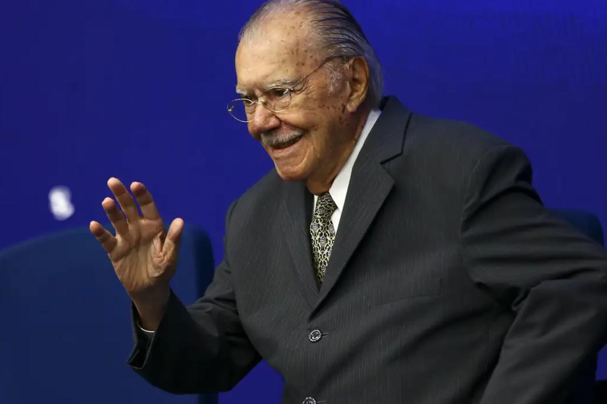 Desde setembro, Sarney foi internado outras duas vezes