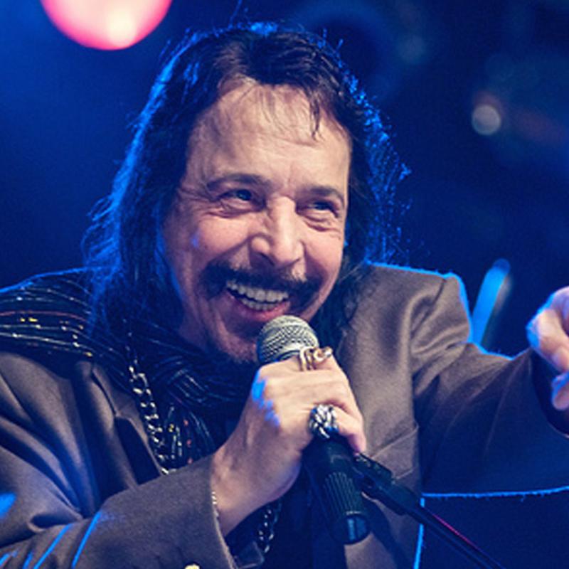 O cantor e compositor lutava contra um câncer de próstata